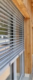 fenetre-BSO-brise-soleil-hybride-minco