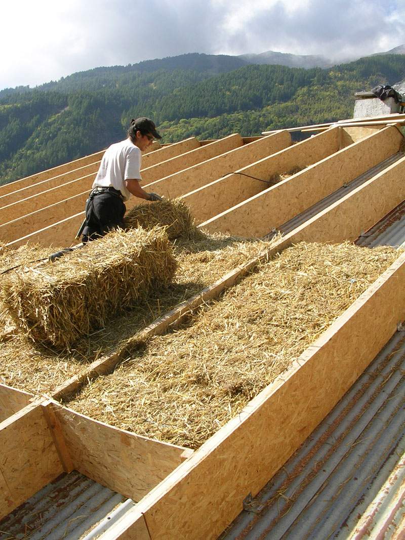 isolation de toiture en paille au Petit Puy